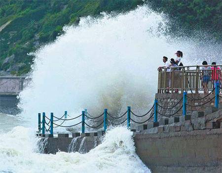 Shandong braces for typhoon