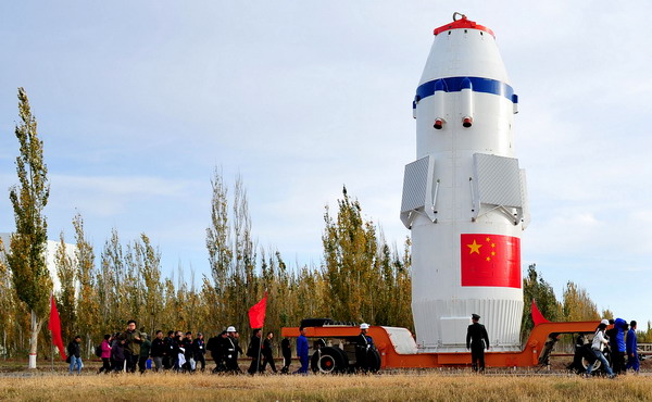 Shenzhou VIII off to rendezvous in space