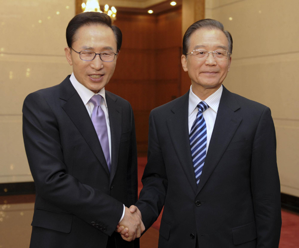 Premier Wen meets with ROK president