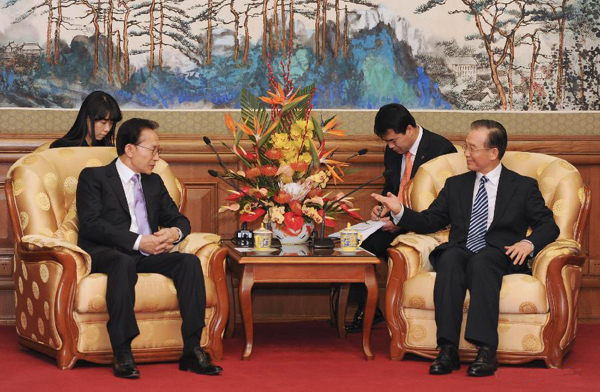 Premier Wen meets with ROK president