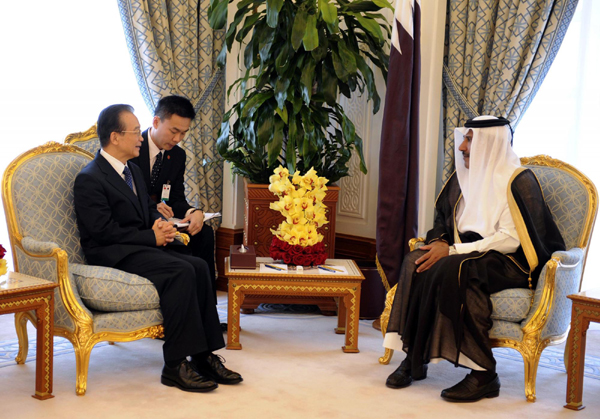 Chinese premier, Qatari PM discuss bilateral, int'l affairs