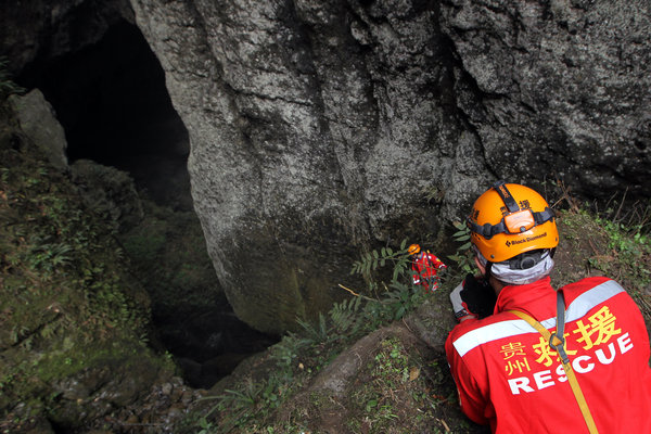 Body of hiker found in 215m-deep cave