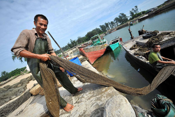 China starts fishing ban in South Sea