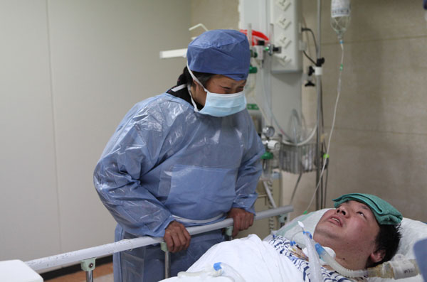 Paralyzed man gets new ventilator