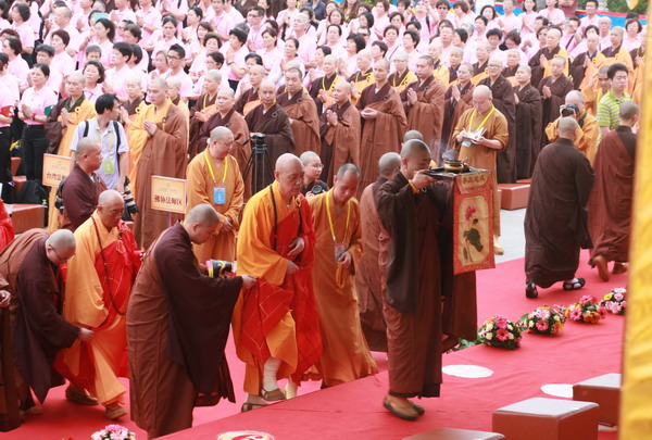 Buddhists in symbolic cross-Straits exchange