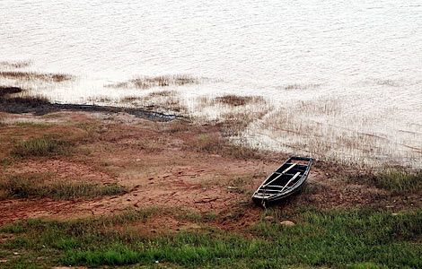 China kicks off emergency response to drought