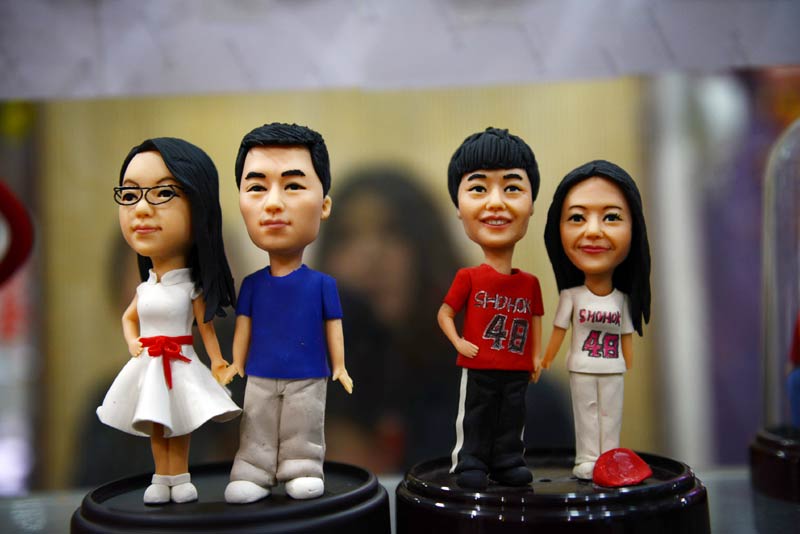 Dough figurines popular for Valentine's Day