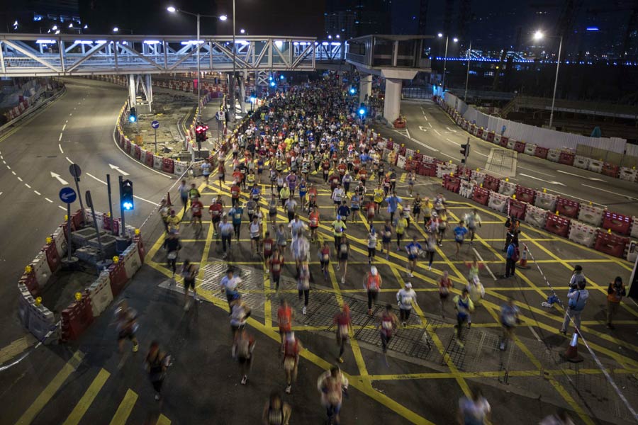 More than 75,000 take part in HK Marathon