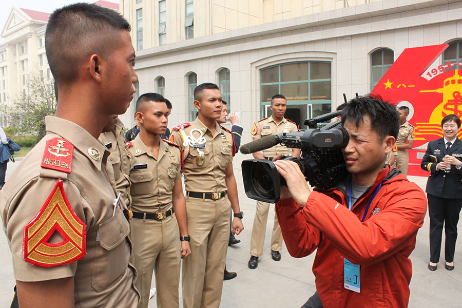 Indonesian navy visits China's submarine academy