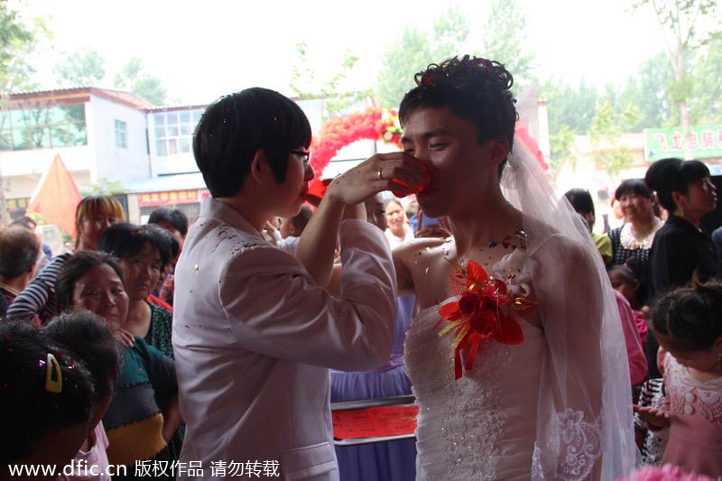 Bridegroom, bride exchange roles at wedding