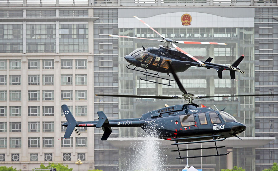 Fancy helicopter air demonstration greets C China