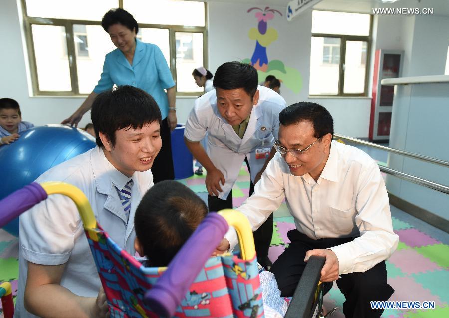 Chinese premier stresses child protection