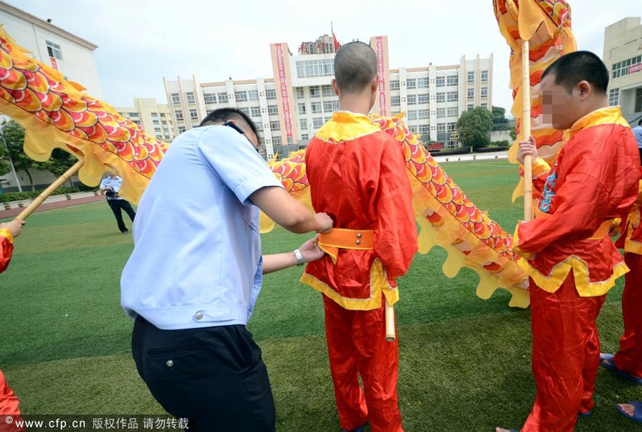 Jailhouse dragon dance