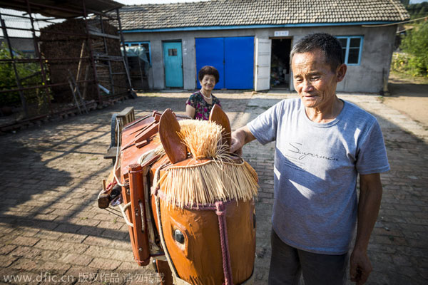 Chinese inventor gives life to wood