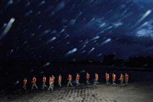 Heavy rain lashes East China as tropical storm Fung-Wong approaches