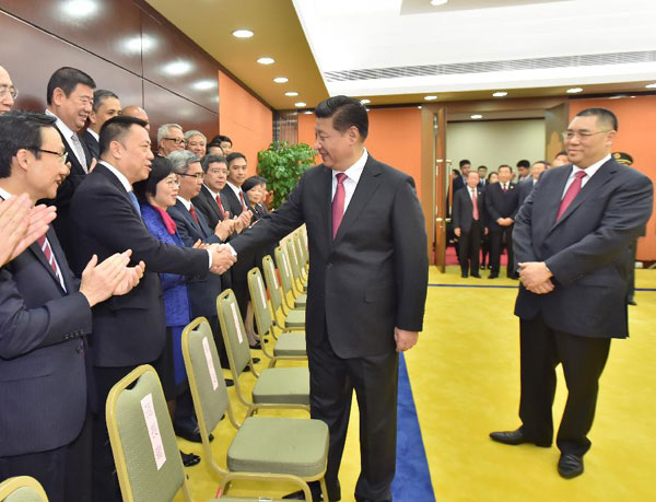 Chinese president meets with Macao SAR's principal officials