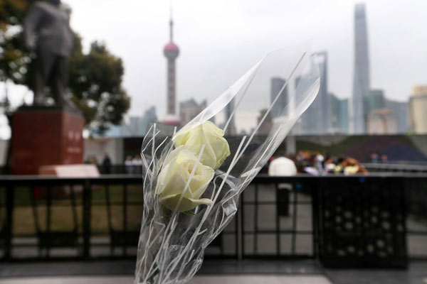 Tears as Shanghai laments stampede victims