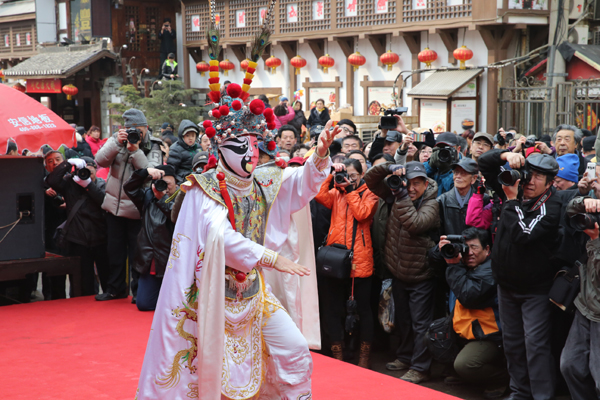 Revived temple fair has 600-year history