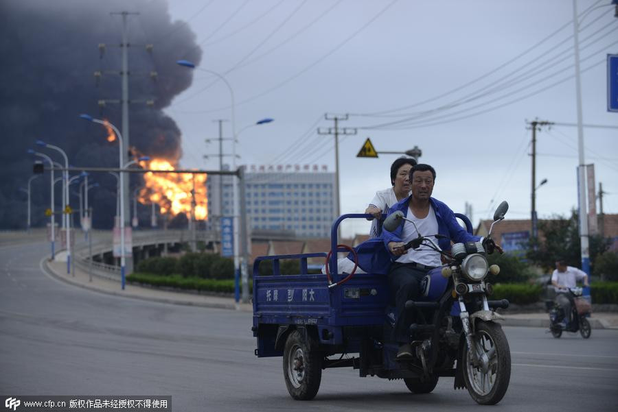 Fire engulfs petrochemical plant in Shandong