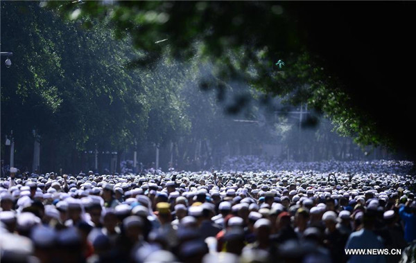 Muslims gather to celebrate Eid al-Fitr across China