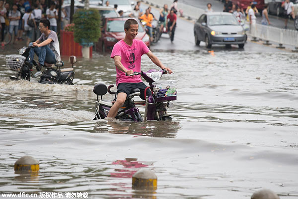 Torrential rain brings chaos to Central China