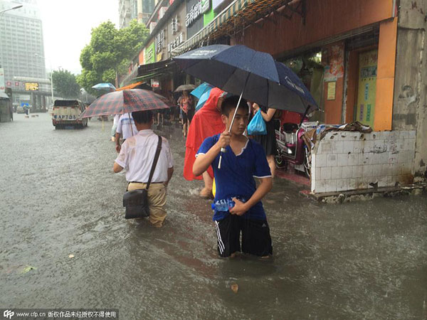 Torrential rain brings chaos to Central China