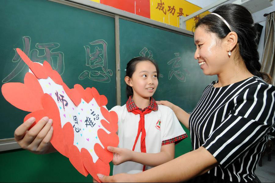 Students celebrate Chinese Teachers' Day