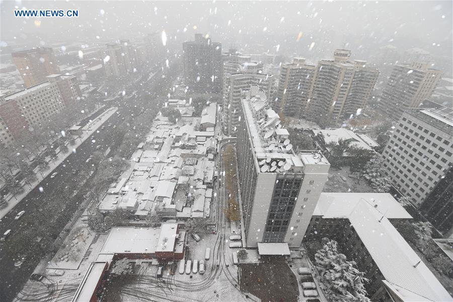 Snowstorms sweep across northern China