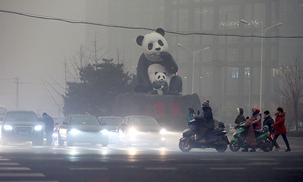 Beijing gets back its blue sky as heavy pollution disappears