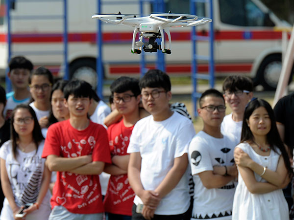 Phones and drones - China's risk-takers who rule the world
