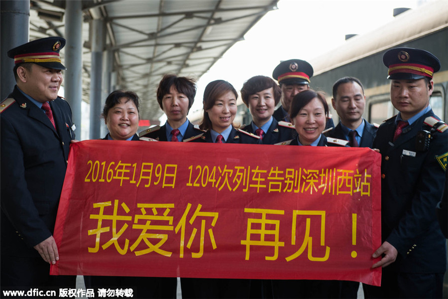 Goodbye to last green train in Shenzhen