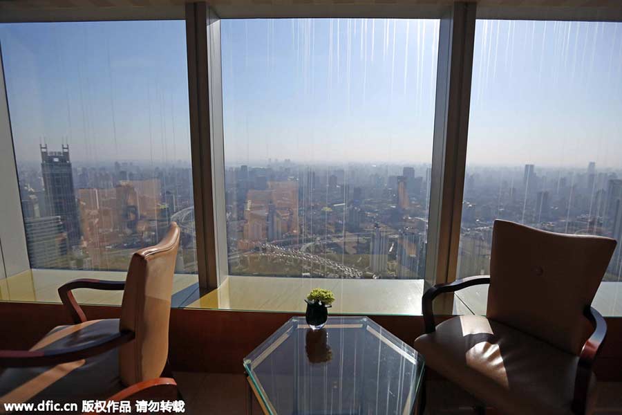 Page-turner in sky: World's highest library in Shanghai