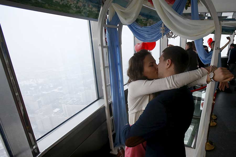 Couples around the world celebrate Valentine's Day