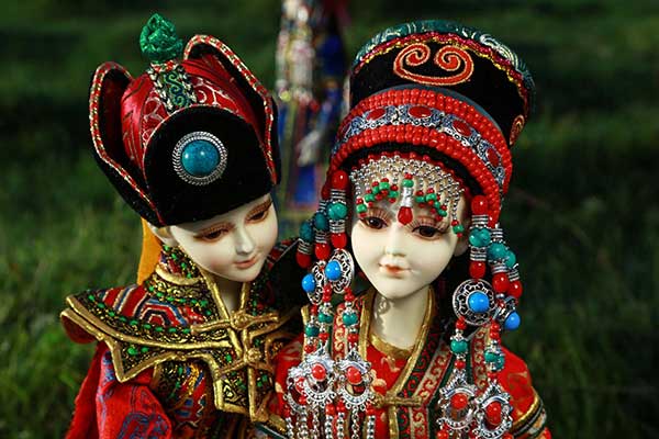 <EM>Buteelchi</EM> dolls show rich Mongolian culture
