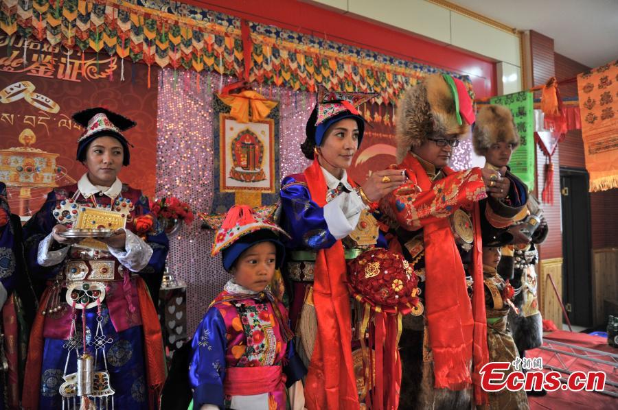 Tibetan Wedding Stock Photo - Download Image Now - Tibet, Tibetan Culture,  Bride - iStock