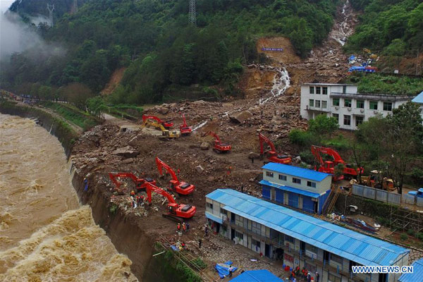 34 dead, 4 missing after East China landslide