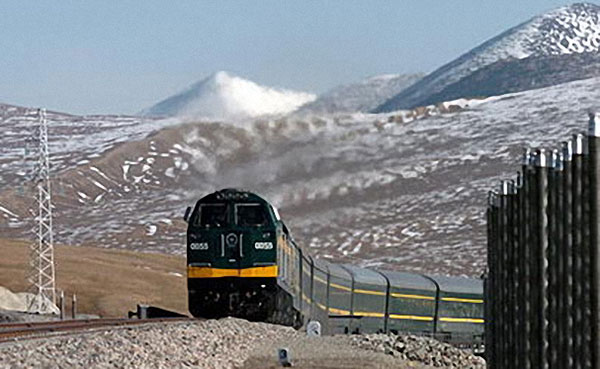 Lhasa rail celebrates first decade
