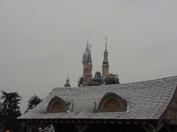 Shanghai Disneyland through time and a lens