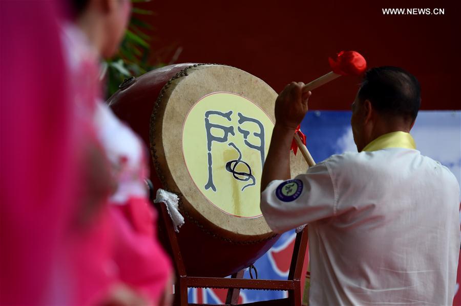 Snake worship ceremony held in SE China
