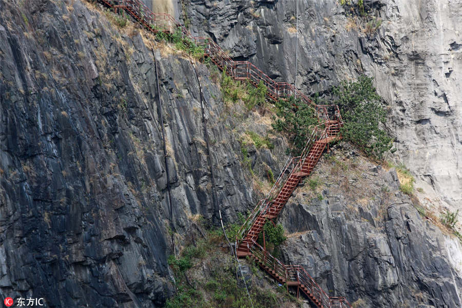 Construction of lavish 5-star 'cave hotel' under way in abandoned quarry