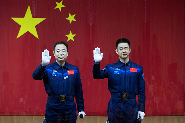 China to launch manned spacecraft, complete longest Chinese space stay