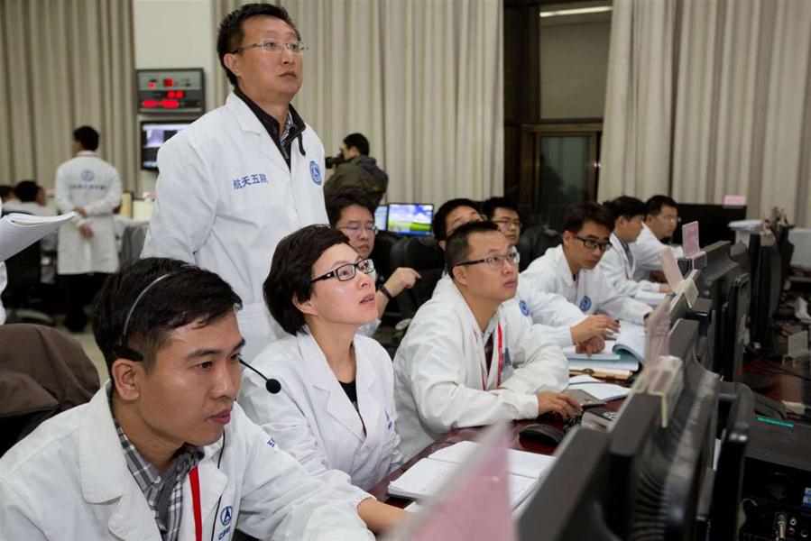 Shenzhou XI spacecraft docks with Tiangong II space lab
