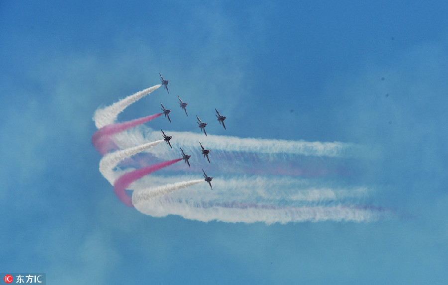 British Red Arrows make its debut in China