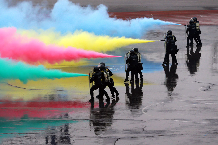 Aim, shoot, rescue: SWAT teams train in Beijing