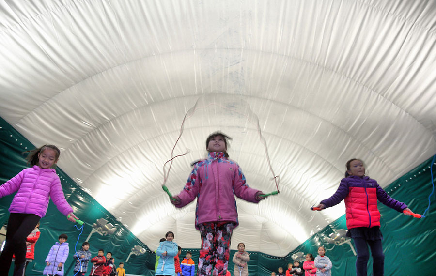 Dome stadium stops smog in its tracks for school children