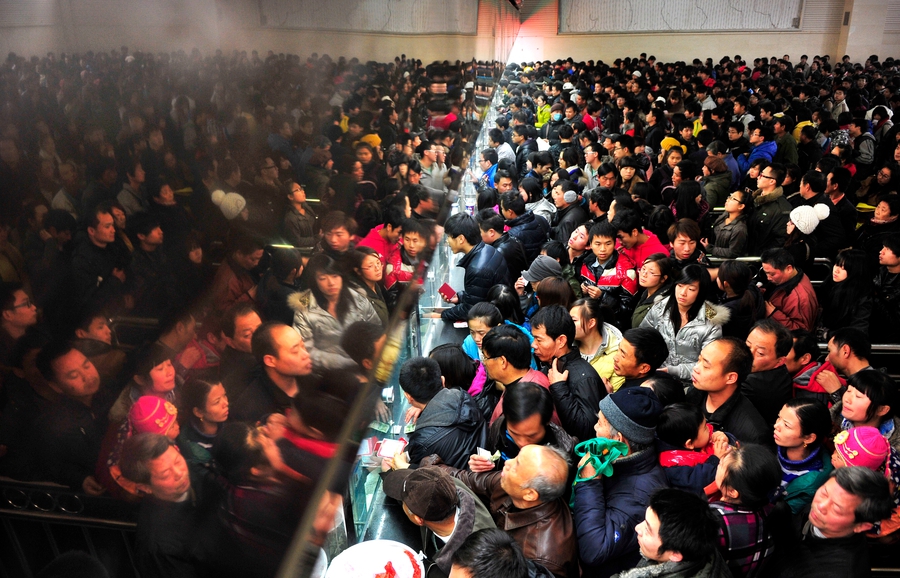 Spring Festival season: Fighting for a ticket home