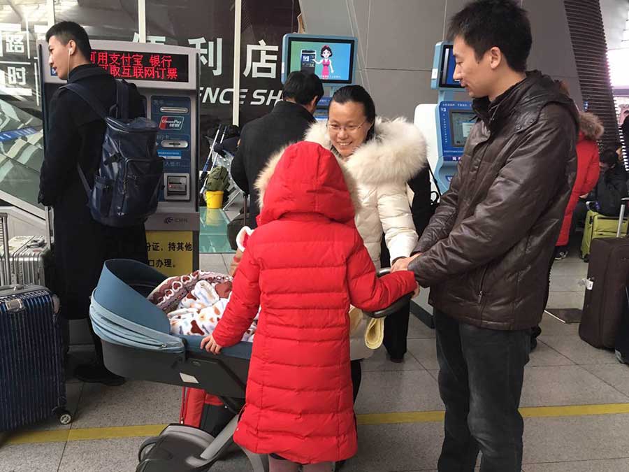 High-speed, high-tech: Alleviating travelers during Spring Festival travel rush