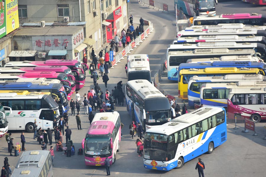 China heads back to work, sees rising traffic after Spring Festival holiday