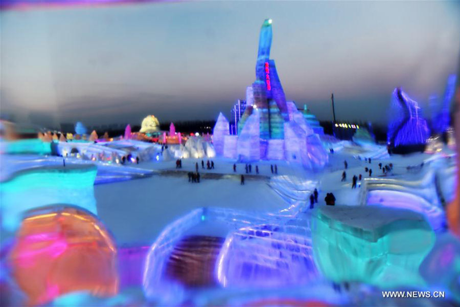 Ice sculptures in NE China begin to melt as temperature rises