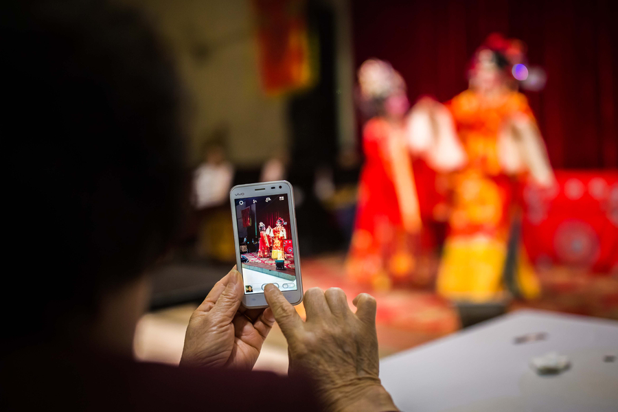 Teahouse offers a taste of Cantonese Opera